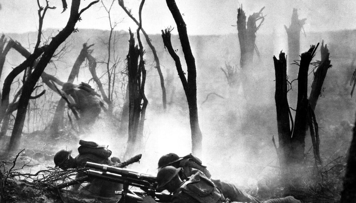 Na zachodzie bez zmian (1930), żołnierze umierają na froncie