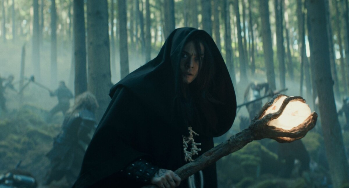 LARP. Miłość, trolle i inne questy – recenzja filmu. Ważne tematy w komediowej oprawie
