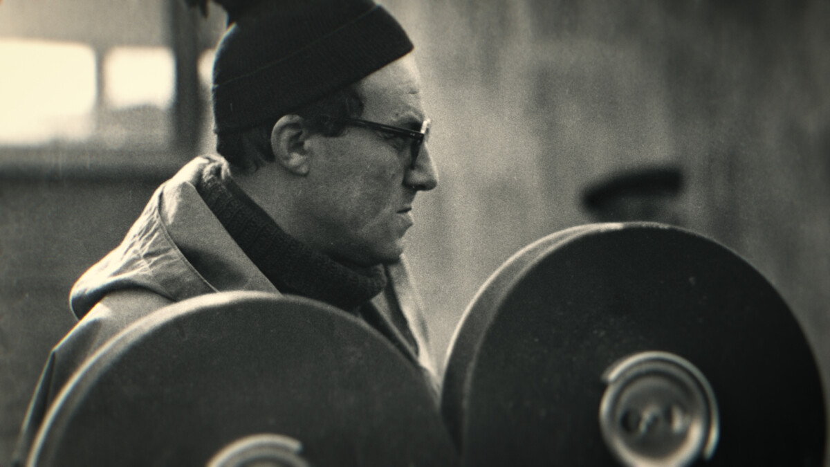Pasażer Andrzej Munk – recenzja filmu. W ciągłym ruchu